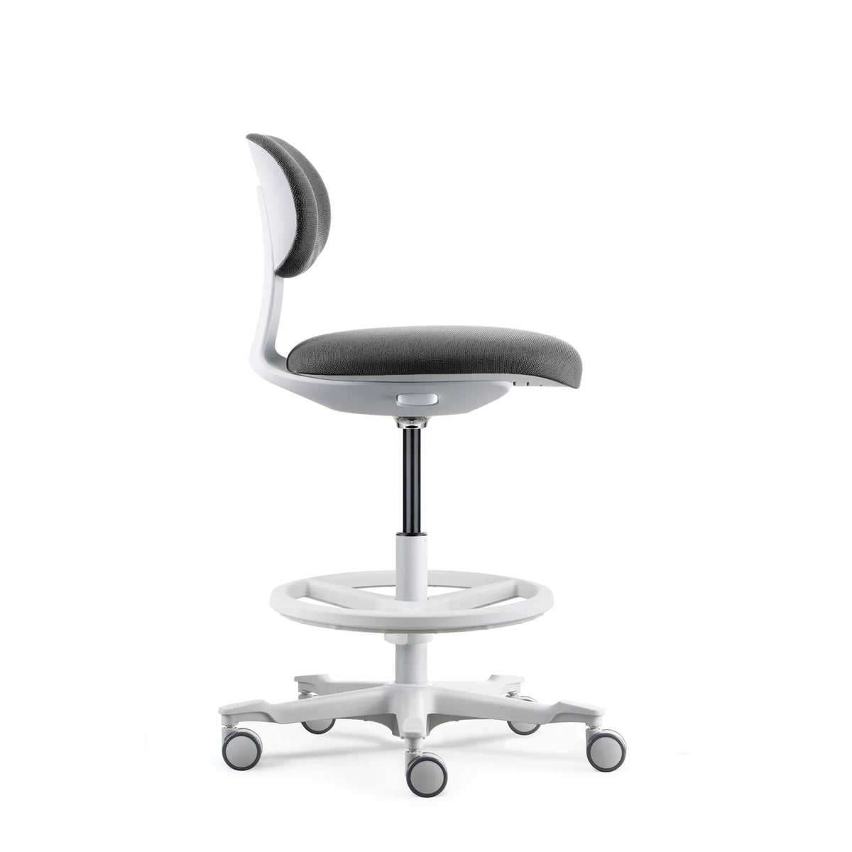 Arbejdsstol WORK MF2 W i mørkegrå med fodring og stjernefod med hjul fra hjh OFFICE