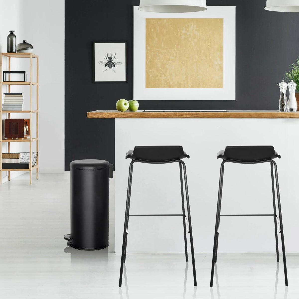 Sort Papirkurv CLEAN STEP med 30 liters kapacitet fra hjh OFFICE