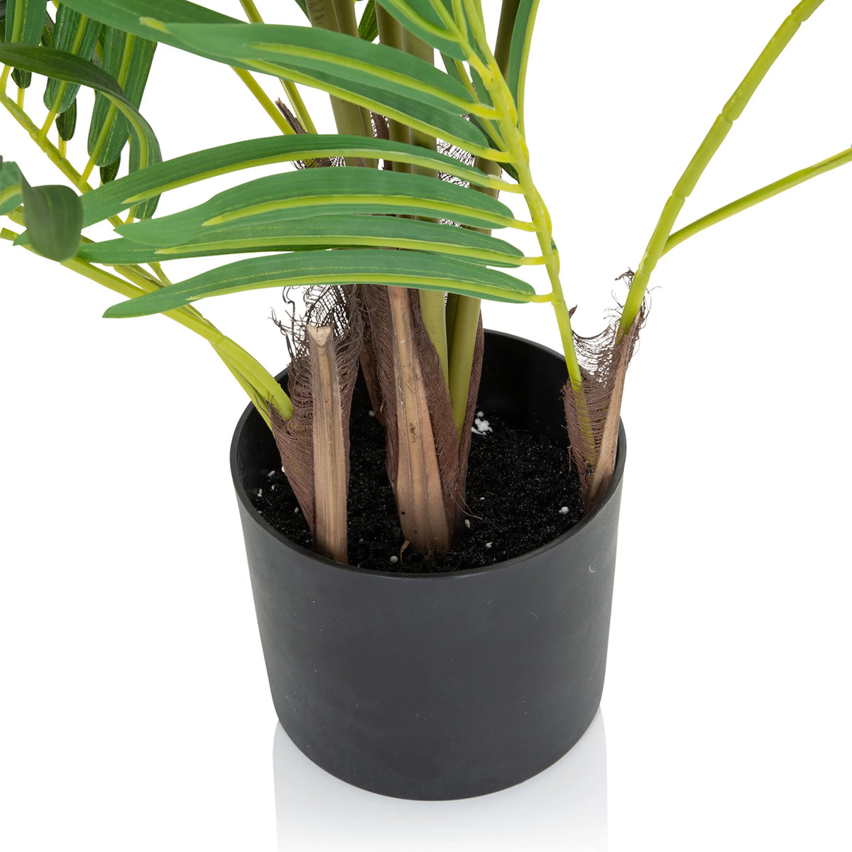 Stængler og sort plantepotte fra den Kunstige plante ARECA I fra hjh OFFICE