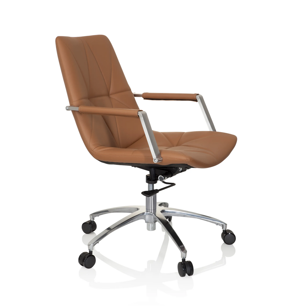 Kamelfarvet Home Office kontorstol SARANTO II med syninger og femhjulet fodkryds fra hjh OFFICE – 360-graders visning (skråt forfra 60°)