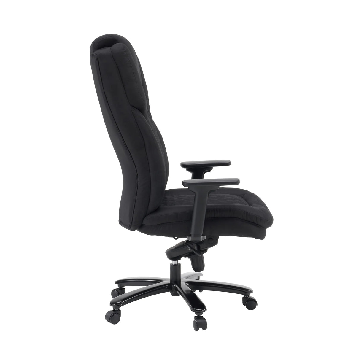 Sidevisning af XXL Pullmann Gen2 drejestol med sort stofbetræk og armlæn fra hjh OFFICE
