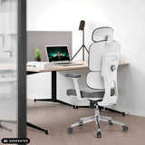 Professionel kontorstol Ergomy WF 2 i grå med hvid ramme og nakkestøtte fra hjh OFFICE (AI-genereret billede)