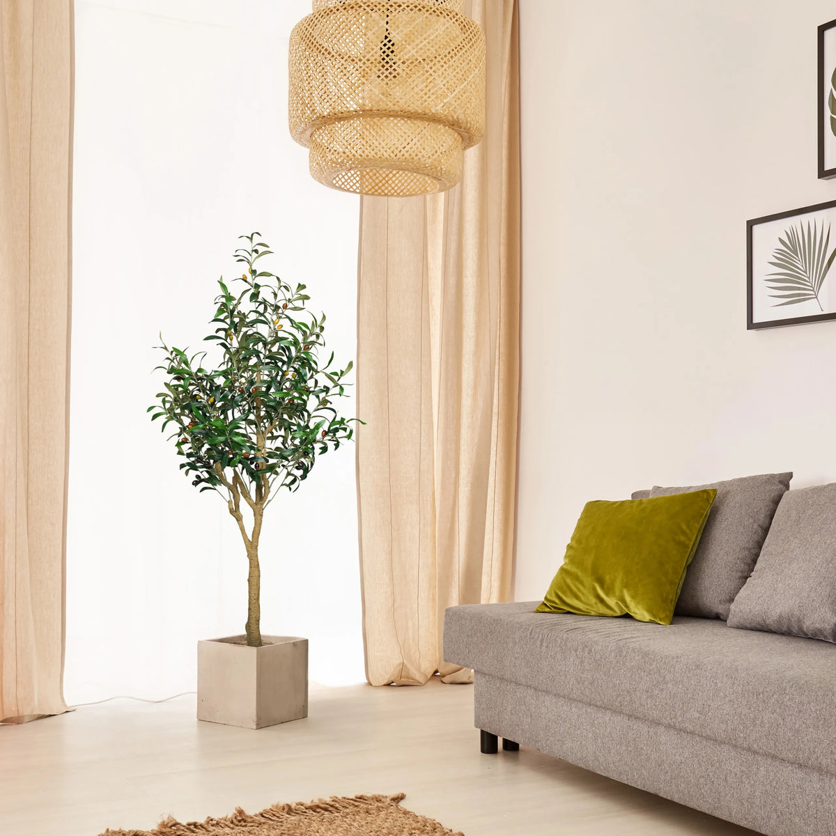 Grøn kunstig plante OLIVE II i en kvadratisk betonpotte fra hjh OFFICE