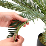 Nærbillede af grønne blade fra den kunstige plante CYCAS fra hjh OFFICE
