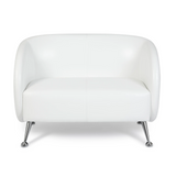 Weißes Loungesofa ST. LUCIA als Zweisitzer mit glänzenden Metallfüßen von hjh OFFICE – 360-Grad-Ansicht (Frontansicht 0°)