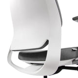 Hvid rygstøtte og gråt sæde på den professionelle kontorstol CHIARO T4 WHITE fra hjh OFFICE