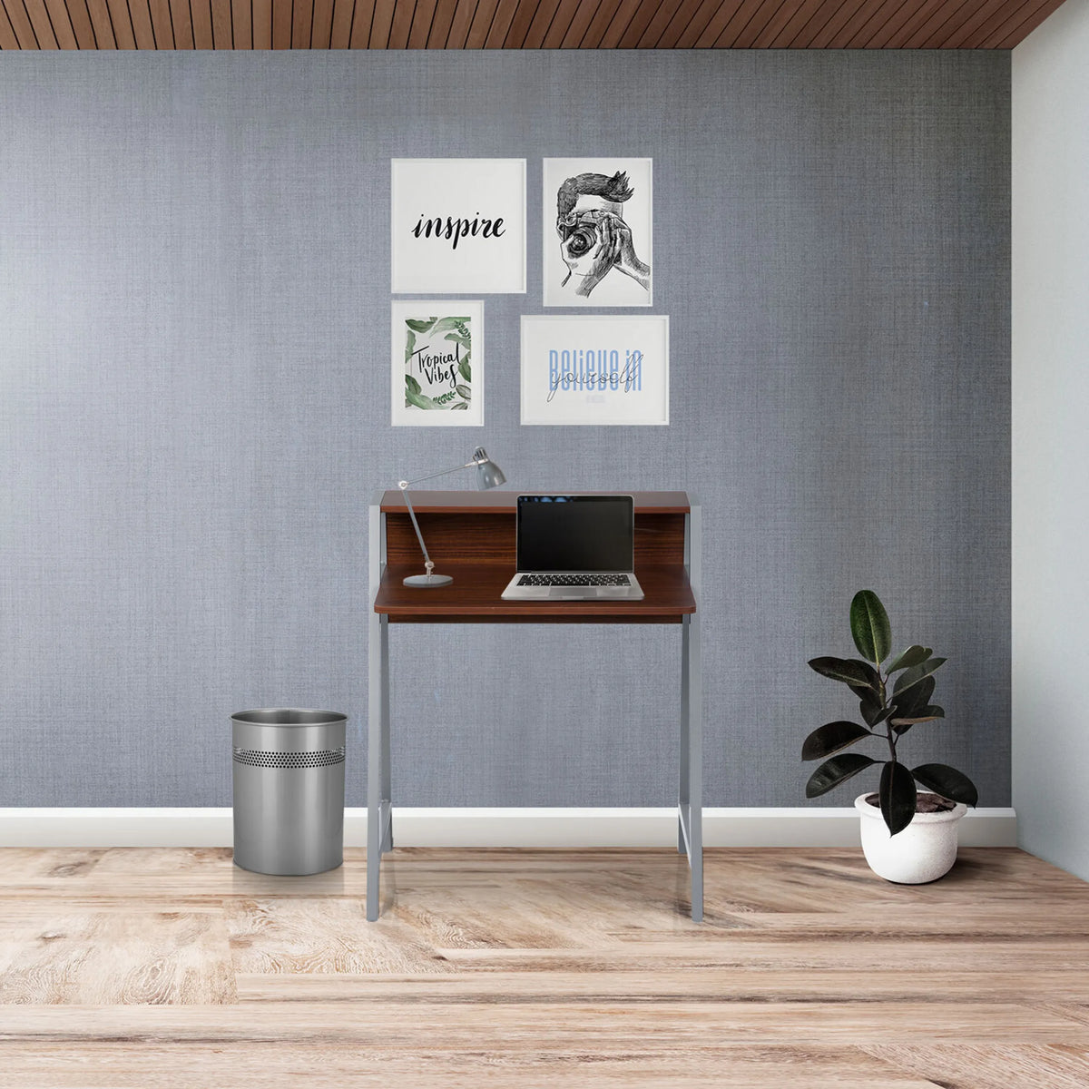 Skrivebord DUMONT i valnød med mål 78 x 50,5 cm og sølvfarvede ben fra hjh OFFICE