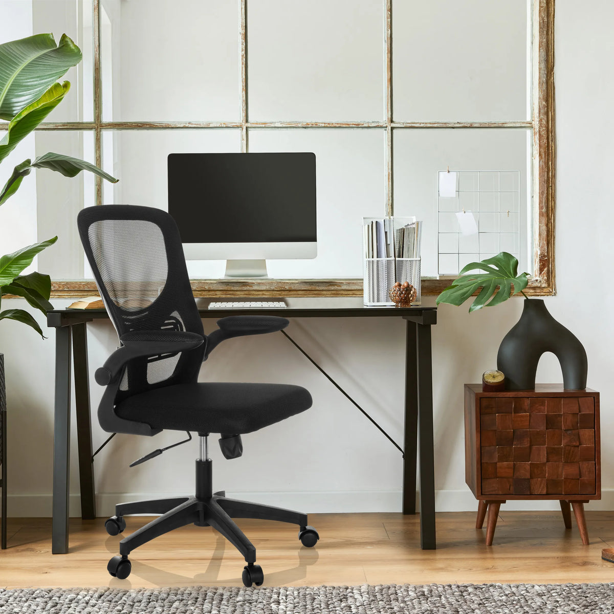 Sort Home Office kontorstol BELIO med netryglæn og hjul fra hjh OFFICE