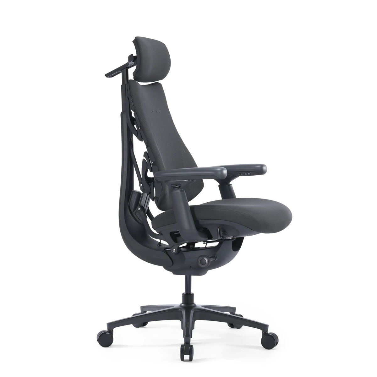 High End kontorstol LiberNovo Omni Pro i mørkegrå med nakkestøtte og armlæn fra Libernovo