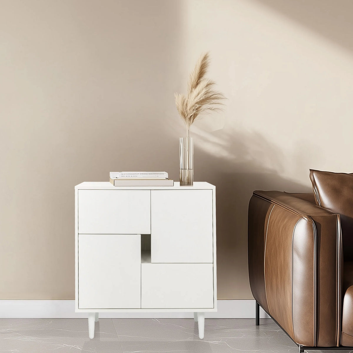Hvid kommode LYKKJA med asymmetrisk frontdesign og fire fødder fra hjh LIVING