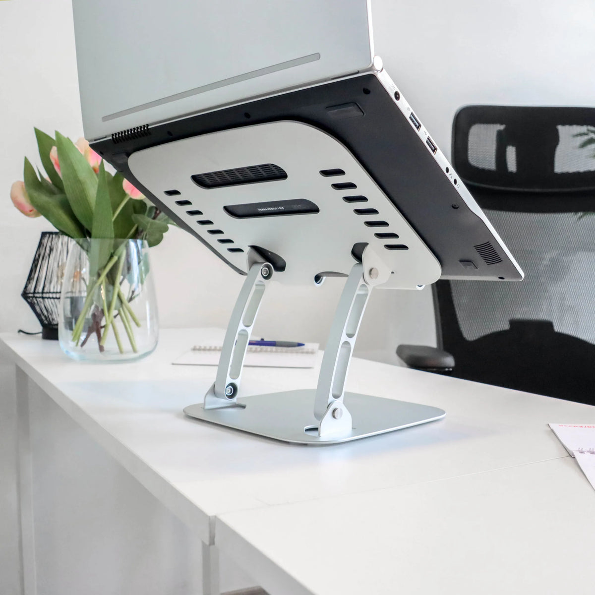 Sølvfarvet fod til Underlag til bærbar computer LAPTOP STAND fra hjh OFFICE
