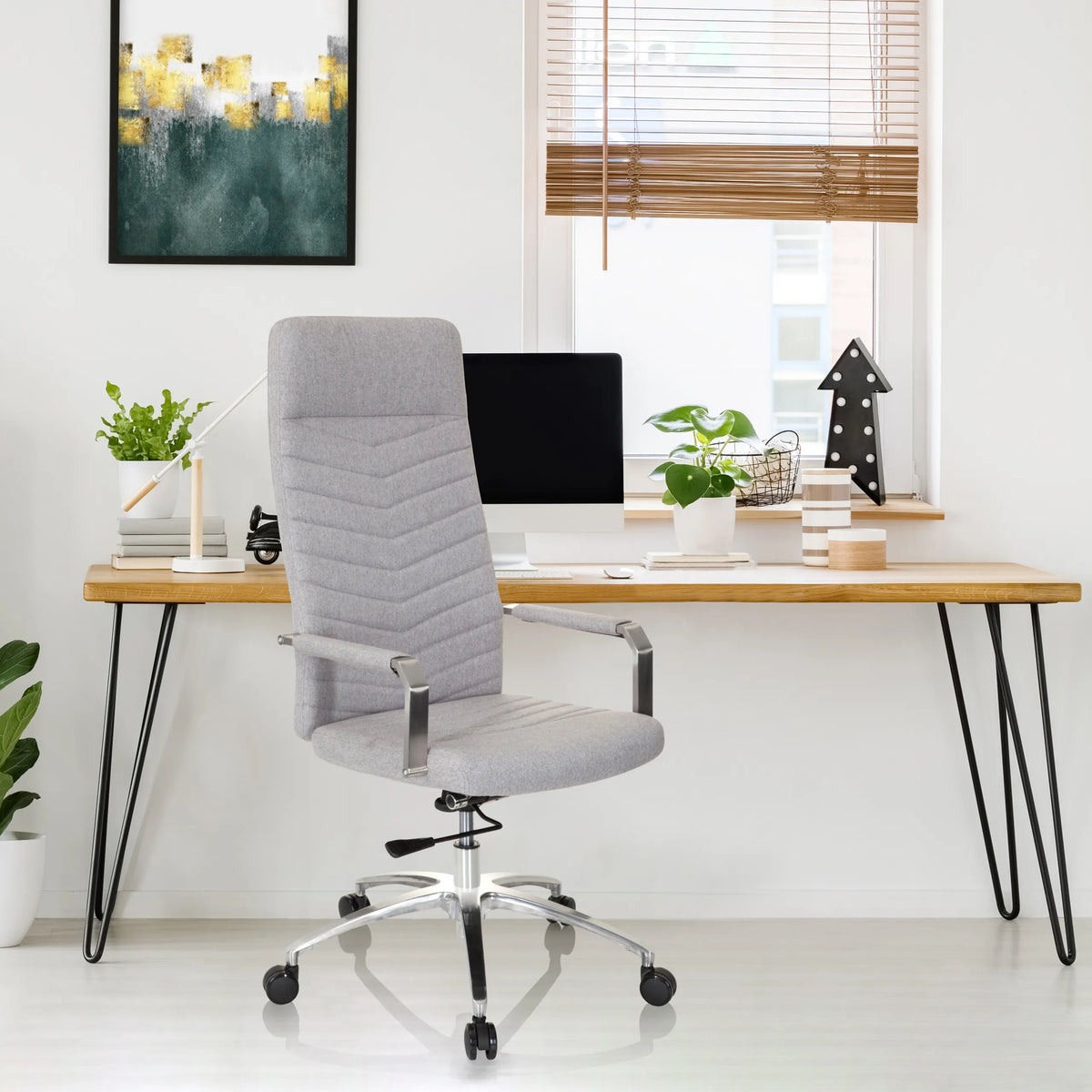 Home Office kontorstol SARANTO PLUS i lysegrå med armlæn og krydsfod med hjul fra hjh OFFICE