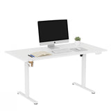 Elektrisk højdejusterbart skrivebord Worktime i hvid med skærm, tastatur og kopholder fra hjh OFFICE