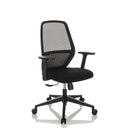 Professionel kontorstol CARLOW I i sort med netryglæn og armlæn fra hjh OFFICE
