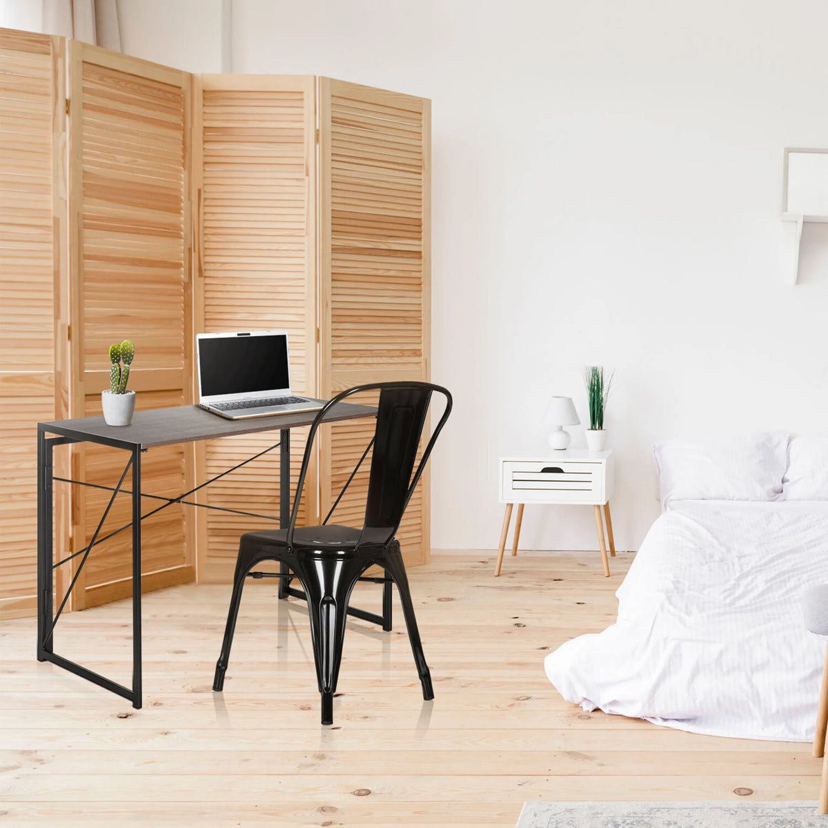 Sort Bistrostol VANTAGGIO COMFORT i metal ved et skrivebord fra hjh OFFICE