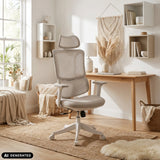 Beige Ergomy Colore Home Office kontorstol med netryglæn og armlæn fra MyBuero (AI-genereret billede)