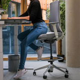 Grå Diskstol HALIFAX WORK med fodring og hjul fra hjh OFFICE