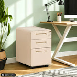Beige COLOR PLUS I rullecontainer i metal med tre skuffer og hjul fra hjh OFFICE (AI-genereret billede)