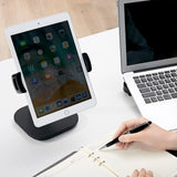 Sort Holder til mobiltelefon & tablet FLEXMOBI IV med indsat tablet på et hvidt skrivebord fra hjh OFFICE