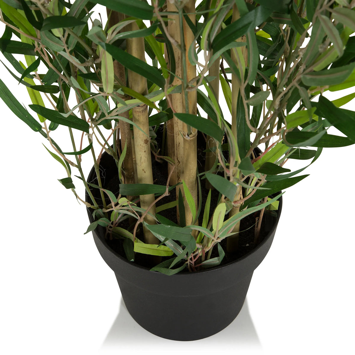Stængler og blade fra den Kunstige plante BAMBUS i en sort plantekrukke fra hjh OFFICE