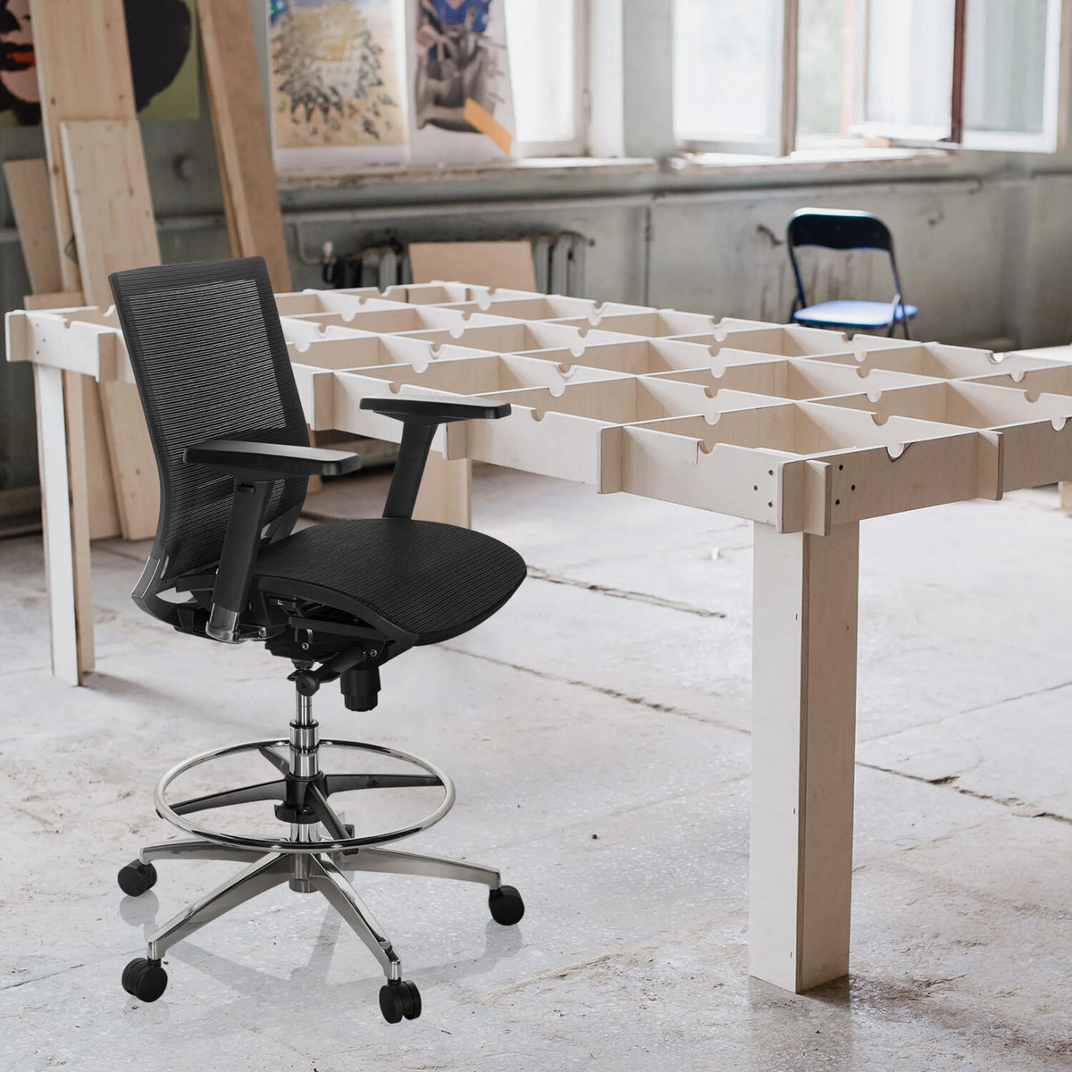 Sort Diskstol TOP WORK 78 med netryg, armlæn og fodring fra hjh OFFICE