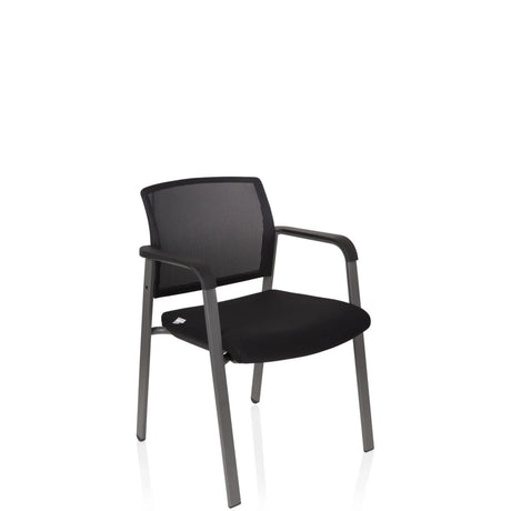 Sort stol med fire ben MEET med netryglæn og armlæn fra hjh OFFICE