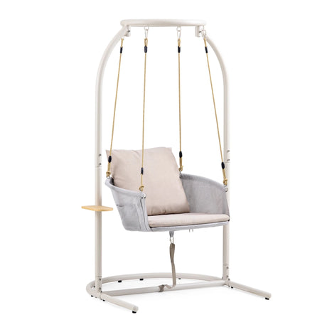 Beige Hængestol Skylo med hvidt metalstel og lyst sædepude fra hjh LIVING