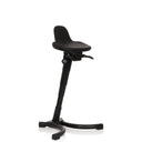 Sort ståstøtte TOP WORK 34 med ergonomisk formet sæde og stjernefod fra hjh OFFICE